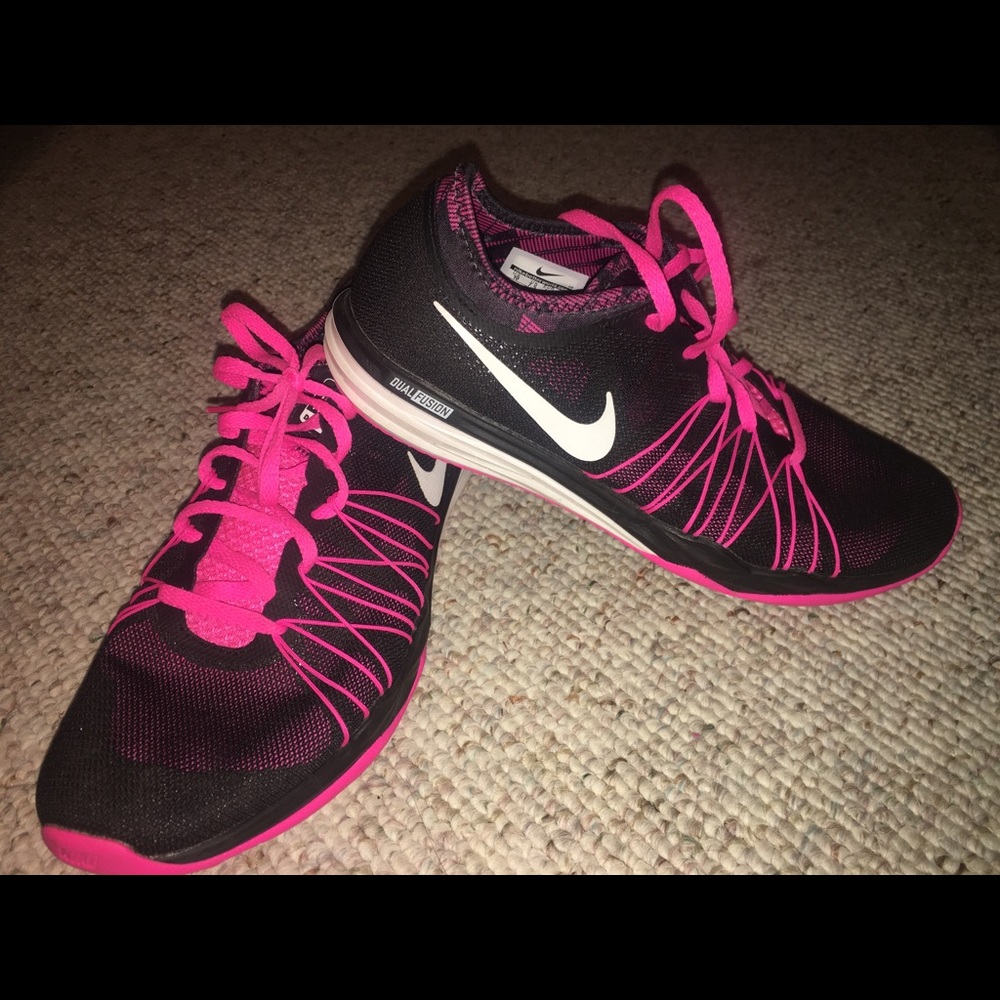 Nike training dual fusion hit